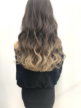 アライブ キチジョウジ(ALIVE Kichijoji) 地毛を活かしたベージュグラデーションカラー