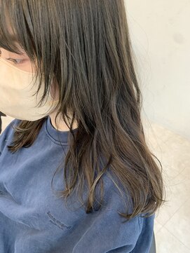 エリス ウメダ(Eliss umeda) 顔周りレイヤー×くすみカラー