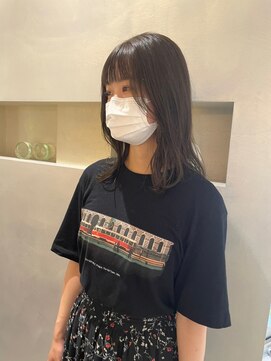 リィベ(Liibe) guest snap　#抜け感セミディ#イルミナカラー#透明感