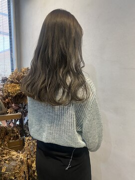 ミント(mint) 【絶妙なくすみ感！赤みゼロなオリーブグレージュ◎】