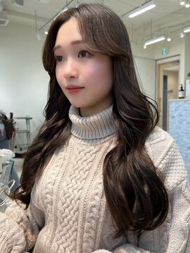 アム 表参道(am) 小顔薄めバンググレージュレイヤーロング前髪パーマ黒髪