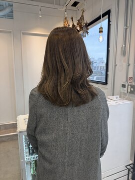 ロカ 表参道(loka) オリーブベージュ/ニュアンスカラー[表参道/ブリーチ]Mai