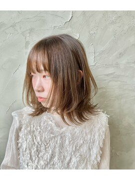ヘアーアンドケアブラスト(HAIR CARE Blast) 20代30代ブリーチなしグレージュレイヤーボブ