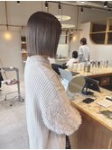 ベージュブラウン×ストンボブ