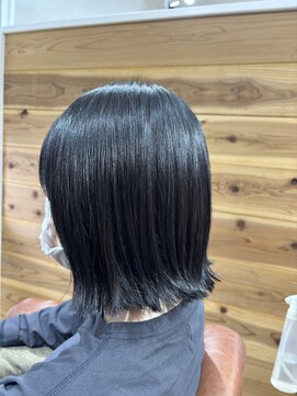 リーク(LEEK) 切りっぱなしボブ