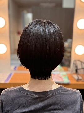 アミックス Hair&Make Amix KOKUSAIHOTEL お手入れ簡単!凛とした黒髪ショートボブ