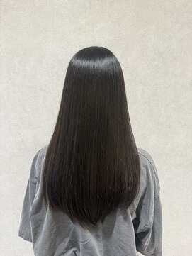 ハイパー(HYPER) "酸性ストレート"で朝のスタイリングが“すぐ決まる”髪へ