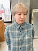 マッシュショート/ブリーチ/ブロンドカラー/ミルクティベージュ
