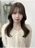 オリーブベージュ