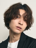 バイフィフス 原宿/表参道(by fifth)&nbsp;原宿ツイストスパイラルパーマメンズカットセンターパートウルフ