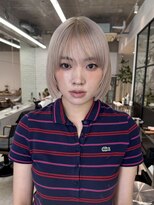 アンドスタイル(&style)&nbsp;ホワイトベージュ×ボブ