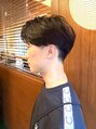 クヴェル バイ アーバン(KVELL by urban.)&nbsp;ミリ単位の刈り上げにこだわり、360度美しいシルエットへ。