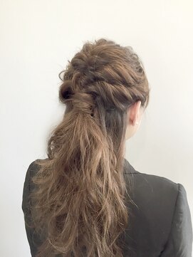 ノア ヘアケア(NOAH hair care) ハーフアップ