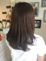 エルデ ナインズ ヘアー スタンド 川口店(elde 9's HAIR STAND)&nbsp;グレージュひし形シルエットの大人かわいい切りっぱなしボブ