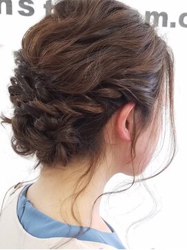 美容室オーブ おいらせ店 大人っぽいゆるふわアレンジ