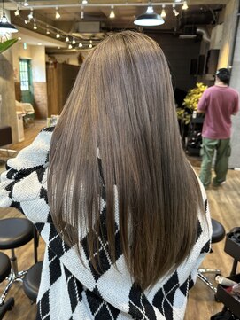 リィリ バイ ロダット 横浜(rili by LODAT) シャドウルーツ【rili横浜】