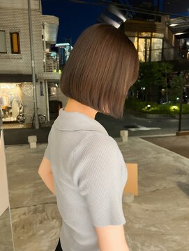 ルル 表参道(lulu.) ミニボブ×ぷつっとボブ×暗髪ボブ×透明感カラー×10代20代