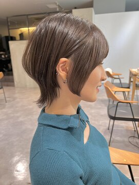 ジアン バイ ミルボン NU茶屋町+(GIEN by milbon) ショートウルフ/似合わせ/耳かけ/外はね/大人美人/20代30代40代