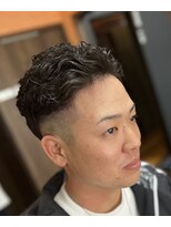 ピシャッとニ代目銀二郎 バーバーショップのワイルドパーマ