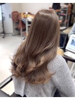 ソヨン 栄2号店(SOYON)&nbsp;黒髪/グレーベージュ/レイヤーロング/前髪パーマ/髪質改善