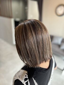 サラ(sara) ナチュラルハイライトカラー