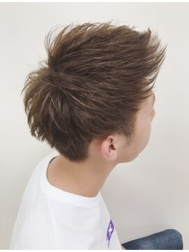 メンズチェレ 金剛店(MEN’s Chere) スパイキーショート・アップバング・スーツ短髪・束間ショート