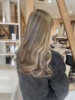 アヴァンス ジェイアール和歌山店(AVANCE.)&nbsp;イヤリングカラー×ベージュ