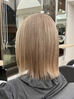 エイト ホワイト 札幌駅前店(EIGHT white)&nbsp;【迷ったらコレ！】王道ミルクティーベージュ