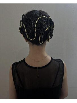 トリア(the tria) [ANRI] 個性派　ヘアセット