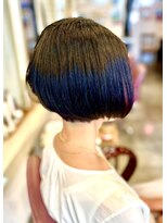 サーティエイト(38)&nbsp;インナーカラー 大人かっこ可愛い 前下がりボブ/カット/髪質改善
