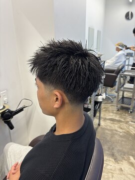 アンサー 千葉中央(UNSER prod by THE DAY) 【MEN’S HAIR/サーフカール/刈り上げセンターパート/千葉】
