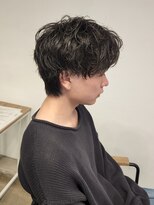 ニアウ 伊勢崎連取店(Niau)&nbsp;MEN’S HAIR/波巻きツイストスパイラル/リバースセンターパート