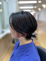 カット クラブ 大人のイヤリングカラー