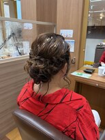 カイノ プラットプラット店(KAINO)&nbsp;シニヨンで華やかヘアセット