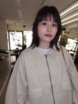 ネルケ 立川(nelke)&nbsp;シースルーバング顔周りレイヤー外ハネくびれミディダークグレー