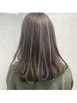 アクタノイドエット(acta noid etto)&nbsp;巻いて可愛い＆ストレートでも決まるハイライトカラー！！