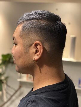 モアバイエフ(MORE byF) フェードカット