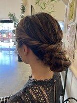 マカロンコワフュールドウシワカマル(macaron coiffure de ushiwakamaru) 結婚式ヘアアレンジ