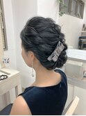 編み込みとねじりのルーズアップ