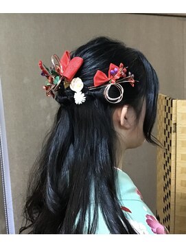 ヘアースタジオ ミウ(MiU) 卒業式　袴の着付け