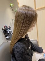 エスティアム(S.TIAM.)&nbsp;透明感あるカーキベージュ