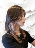 顔周りレイヤーカット × ピンクベージュ
