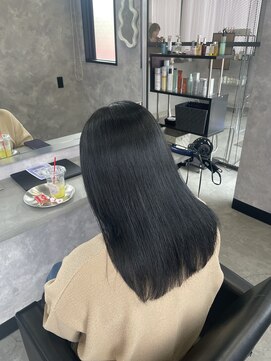 メゾンセブンルックス 宇都宮簗瀬店(Maison 7LOOKS) ブルーブラック！《手塚》