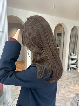 ロマリア ヒルズ 表参道 原宿(Lomalia HILLS) グレージュケアカラー[表参道/原宿/ダブルカラー/ケアブリーチ]