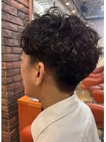 ヘアメイク フレンシア(hair make flencia)&nbsp;大人の色気を引き出す強めパーマ×ツーブロック【094スタイル】