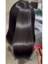 マカロンコワフュールドウシワカマル(macaron coiffure de ushiwakamaru)&nbsp;「髪にドラマを」ストレートパーマ