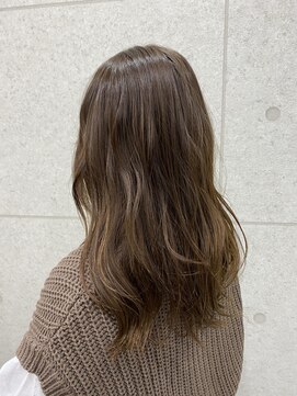 マアムジーコネクション(ma'am zee Connection.) 【ma'amZee conn五十嵐】透明感アッシュベージュ