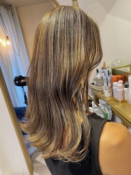 ロンドポレール 北千住(Lond polaire) 【航治郎】艶髪くびれミディ/セクションカラー/ペールベージュ