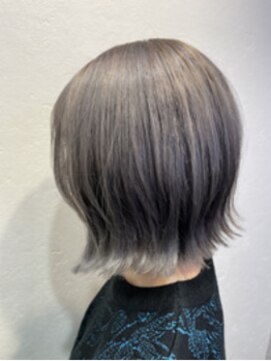 エイム ヘア デザイン 町田店(eim hair design) ホワイトシルバーです♪