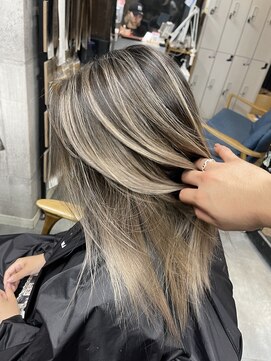 ラフ(LAFF) #バレイヤージュ#グレージュカラー#ボブウルフ#ココアベージュ